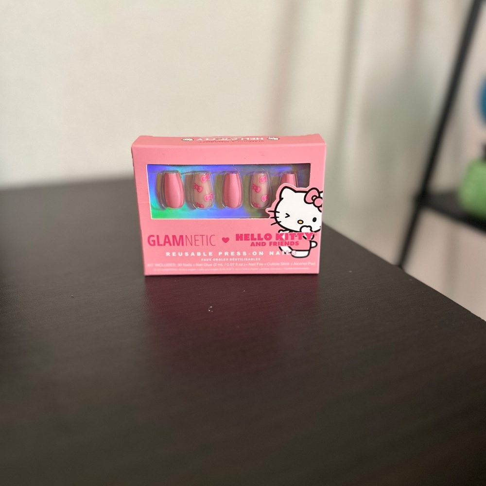 Glamnetic Hello Kitty press on's - Picture 7 of 7
